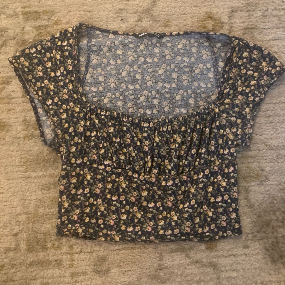 Shein floral crop top ruched detail